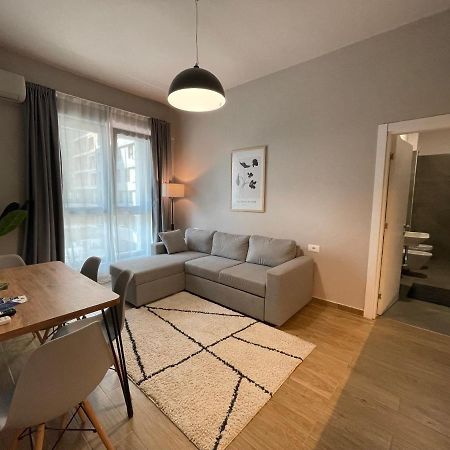 Square 21 Apartments Tiranë Ngoại thất bức ảnh