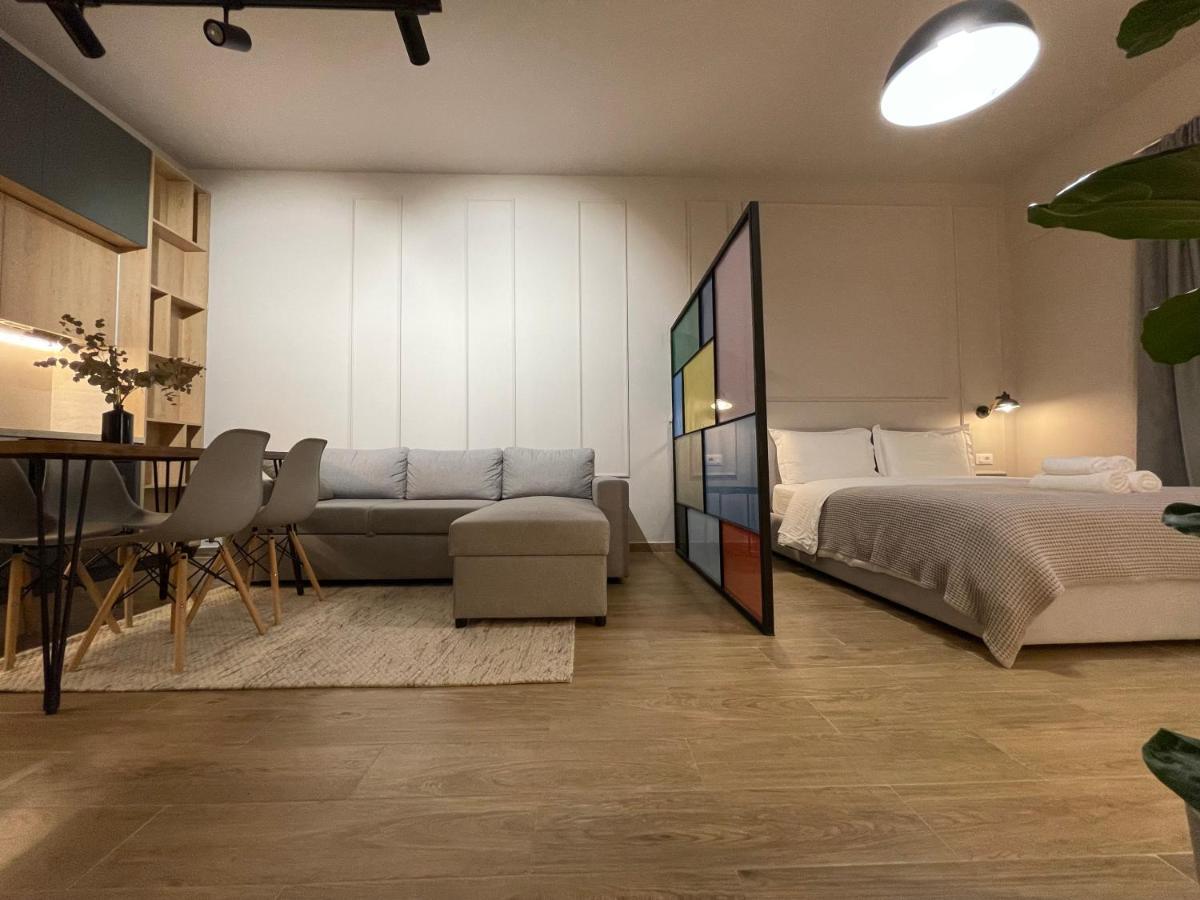 Square 21 Apartments Tiranë Ngoại thất bức ảnh