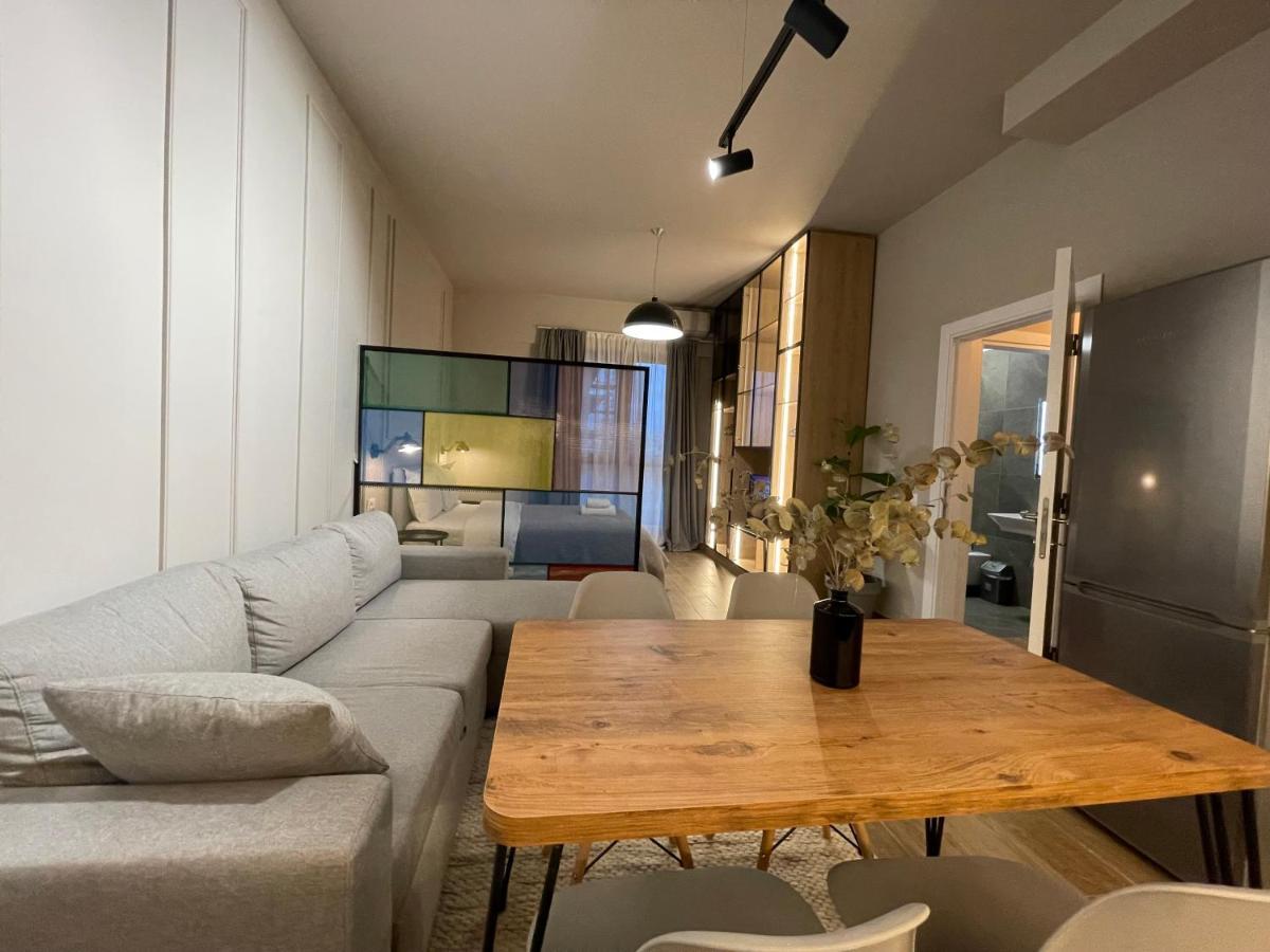 Square 21 Apartments Tiranë Ngoại thất bức ảnh