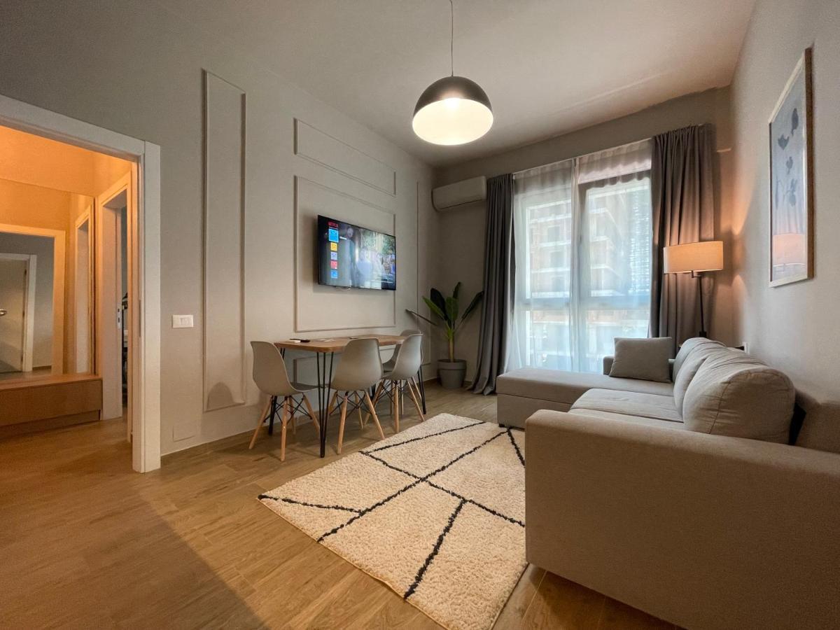 Square 21 Apartments Tiranë Ngoại thất bức ảnh