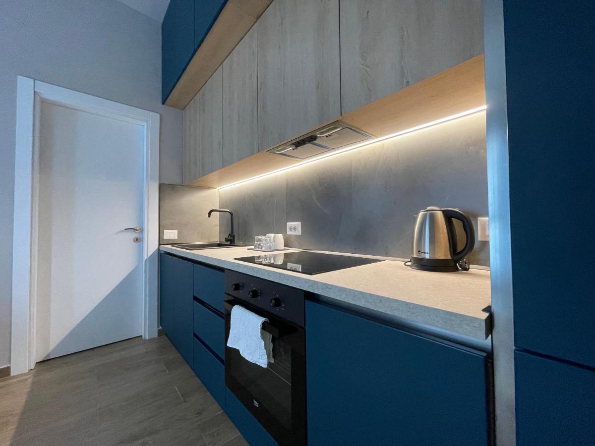 Square 21 Apartments Tiranë Ngoại thất bức ảnh